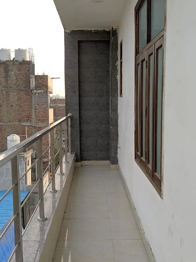 Adb Rooms Hotel Toravio Дели